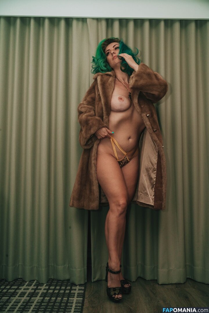 Vintage / _bellzora_ / https: / m_mira Nudo OnlyFans  Foto trapelata #9