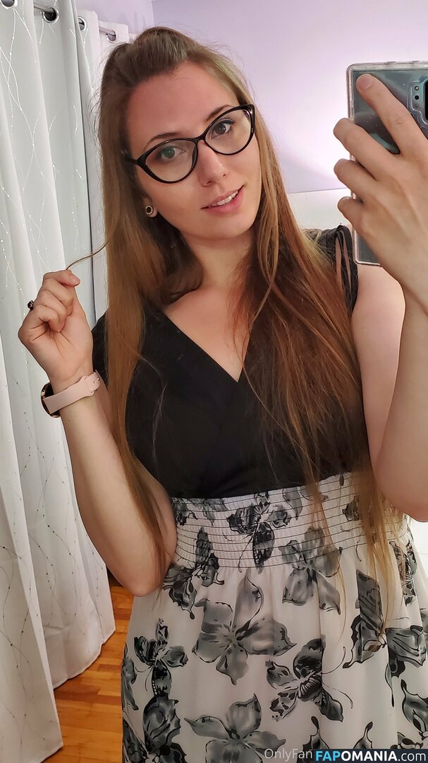 Violet Fugazzi / violet.fugazzi / violetfugazzi / violetsvip Nudo OnlyFans  Foto trapelata #2