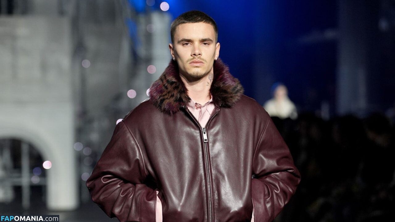 violetplustommy Nudo OnlyFans  Foto trapelata #2