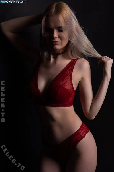 Virginie Efira / VirginieEfira / efira_virginie / https: Nudo OnlyFans  Foto trapelata #4