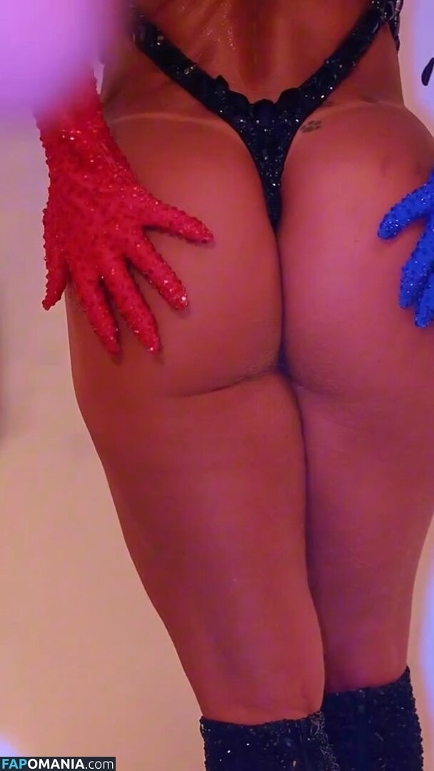 Viviane Araujo / araujovivianne Nudo OnlyFans  Foto trapelata #89