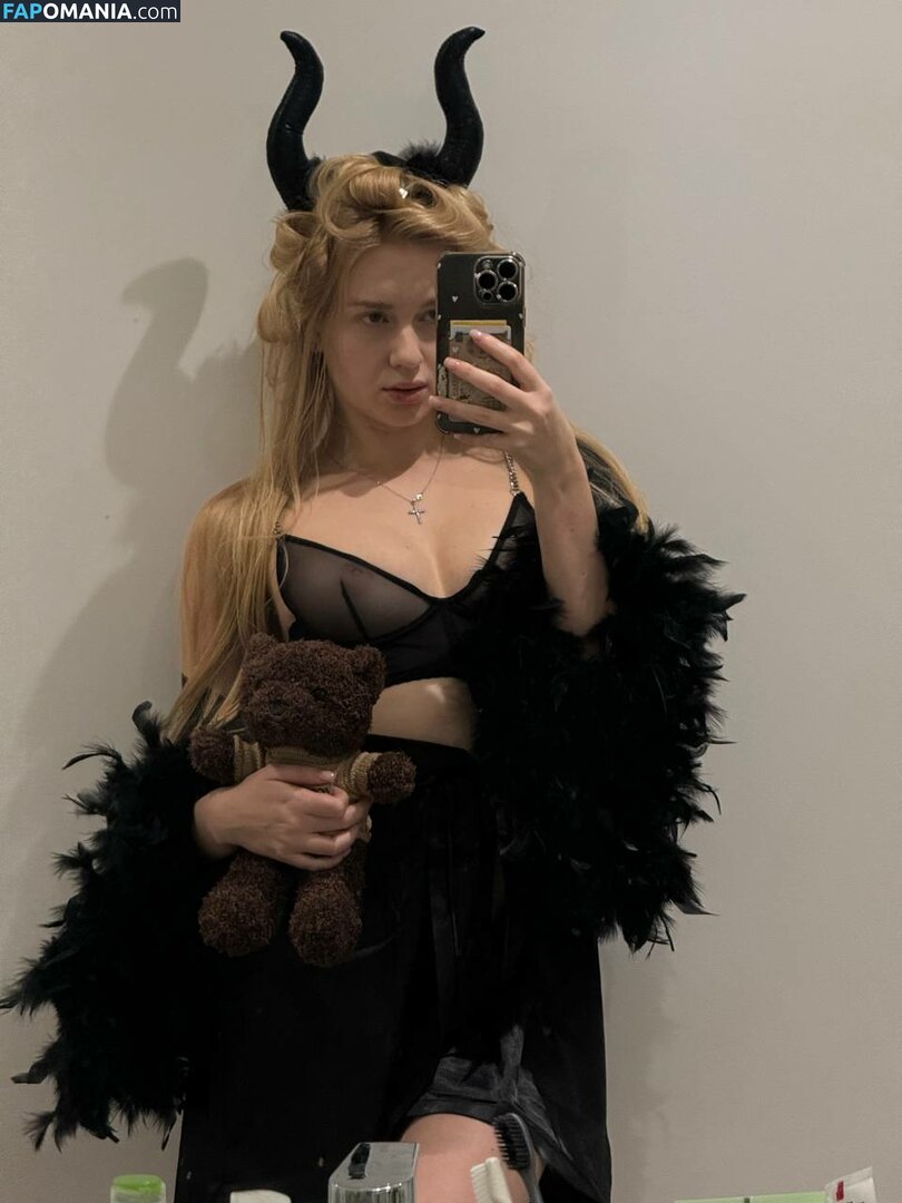 Vlada Dobryak / Vladababy / Vladaelfie Nudo OnlyFans  Foto trapelata #322