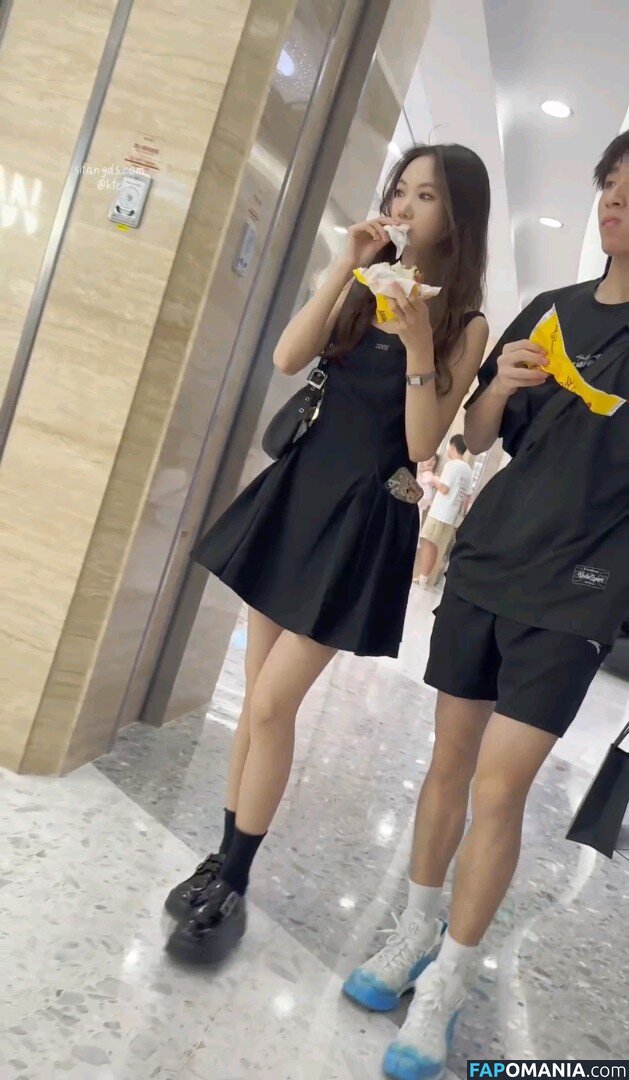 Voyeur Asian Pissing Toilet &Amp; Upskirts Only / girlspissin / https: Nudo OnlyFans  Foto trapelata #7