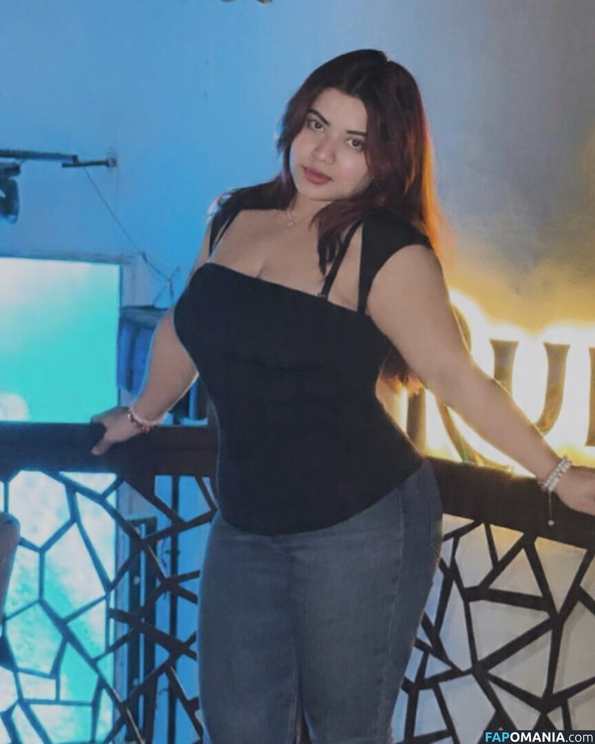 Wanderlust.rawat / ammu_rawat19 Nudo OnlyFans  Foto trapelata #4