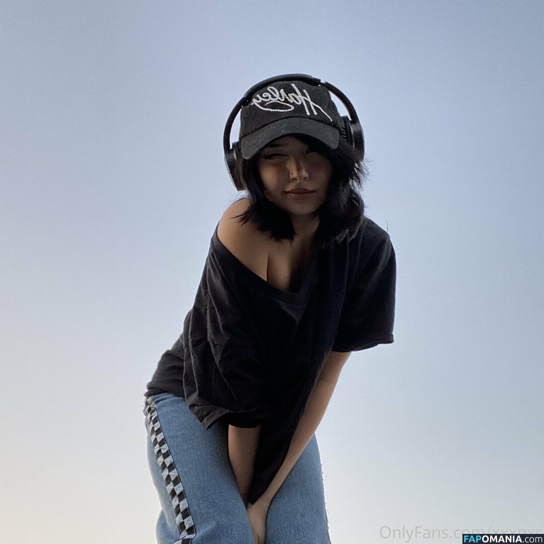 nikki / starbits27 / wtsdafuzz / xxxnxc Nudo OnlyFans  Foto trapelata #661