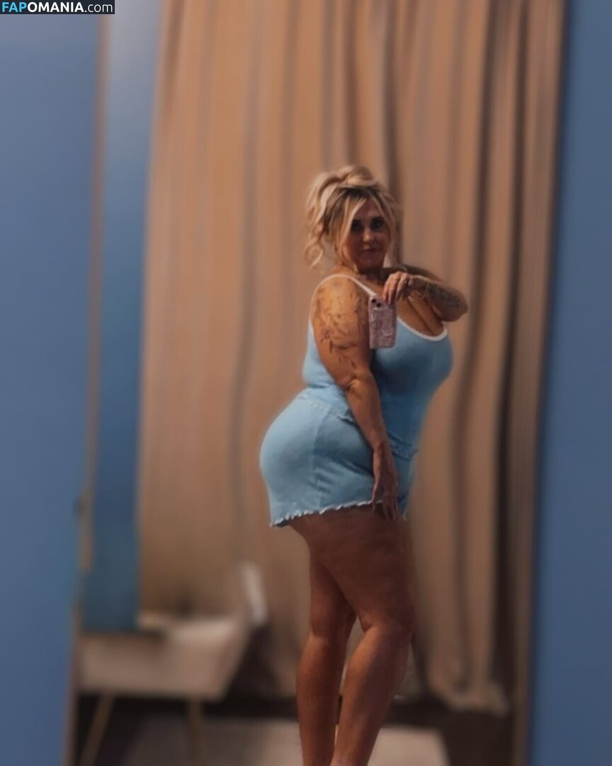 altizer.brittney / https: / queensizebxrbie / wvqueenb / xxlmilfbxrbie Nudo OnlyFans  Foto trapelata #2