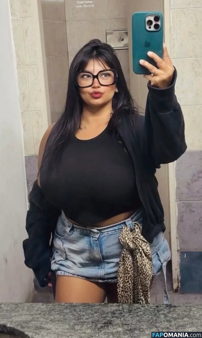 Yael Castillo / Yaelcastill0 / yaecaastillo Nudo OnlyFans  Foto trapelata #7