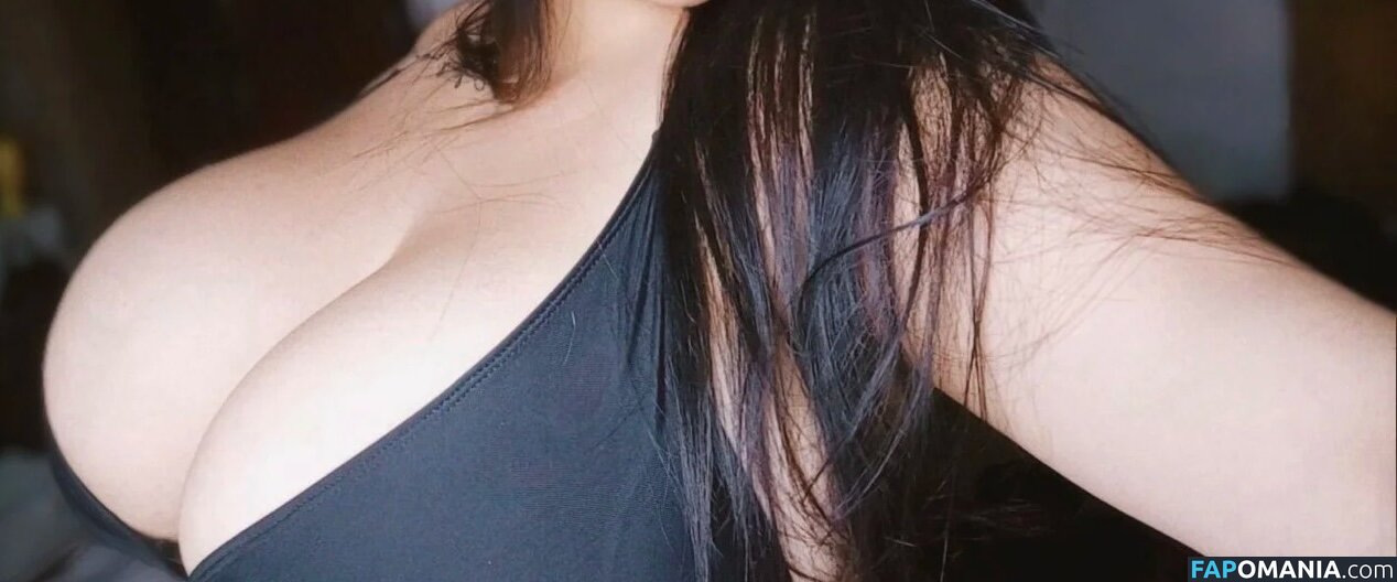 Yael Castillo / Yaelcastill0 / yaecaastillo Nudo OnlyFans  Foto trapelata #18