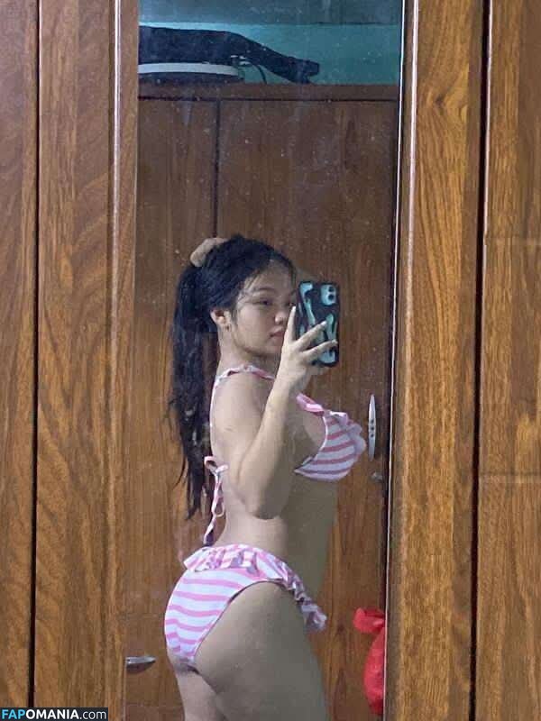 Rhyana mayo / Yana de mesa mayo Nudo OnlyFans  Foto trapelata #5