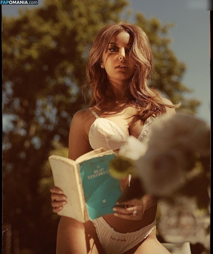Zahia Dehar / zahiaofficiel Nudo OnlyFans  Foto trapelata #297