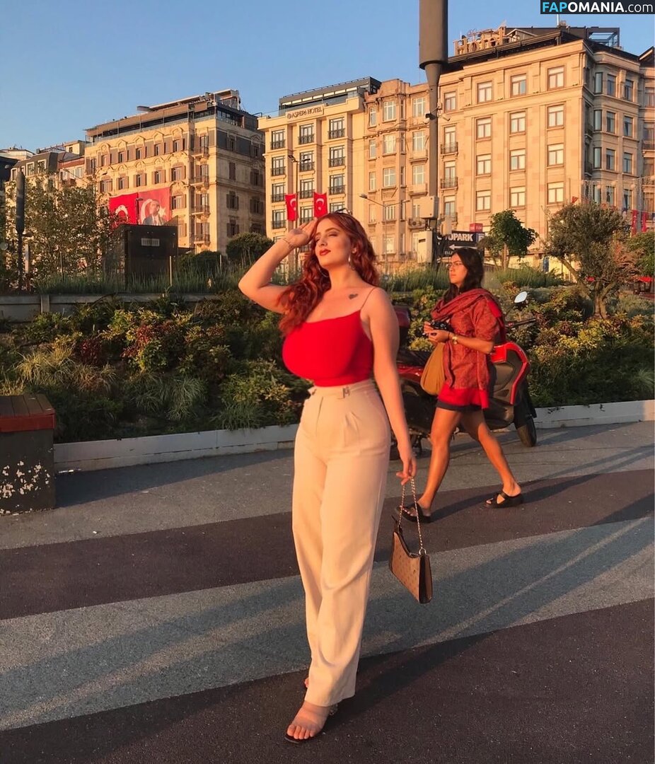 Zehra Aslan / _zehraasln Nudo OnlyFans  Foto trapelata #9