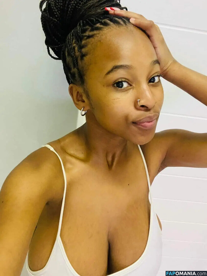 Zizipho Ondiswa / majokwenizizipho / zizipho_majokweni Nudo OnlyFans  Foto trapelata #10