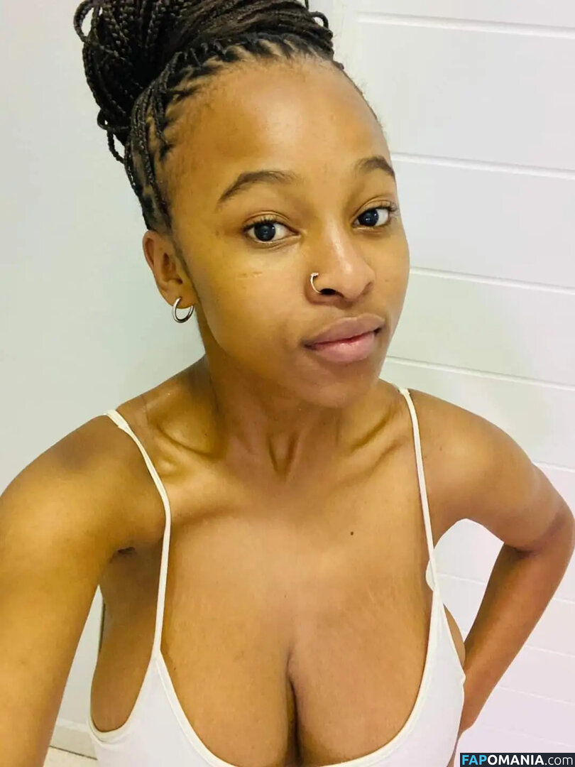 Zizipho Ondiswa / majokwenizizipho / zizipho_majokweni Nudo OnlyFans  Foto trapelata #11